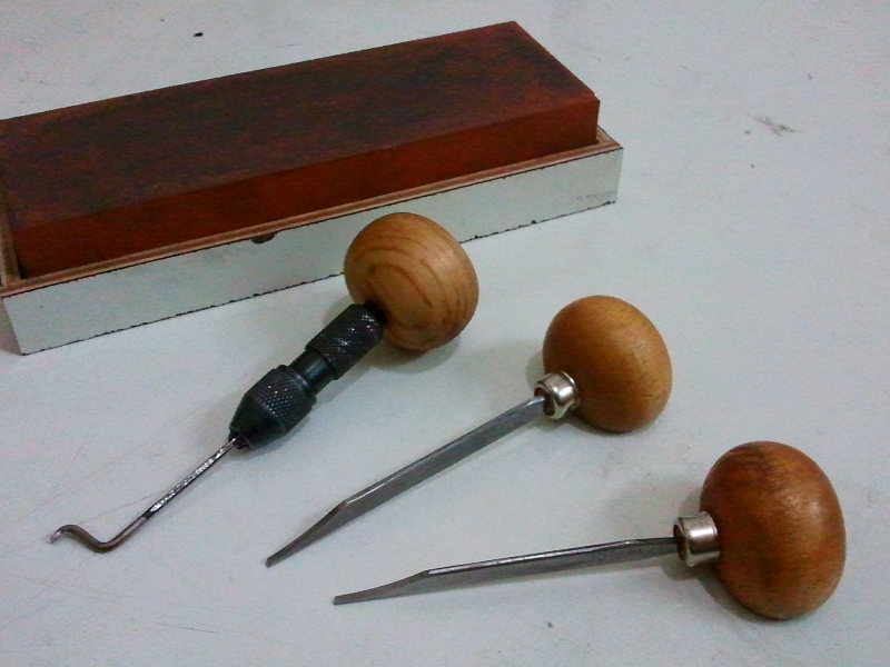 Hand made traditional gravers